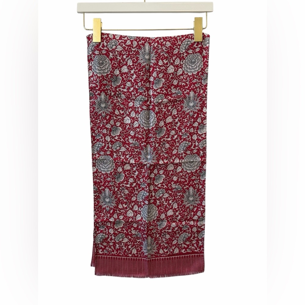 Smithsonian‎ Scarf Unisex OS Red Silk Floral Made in Italy Fringe
